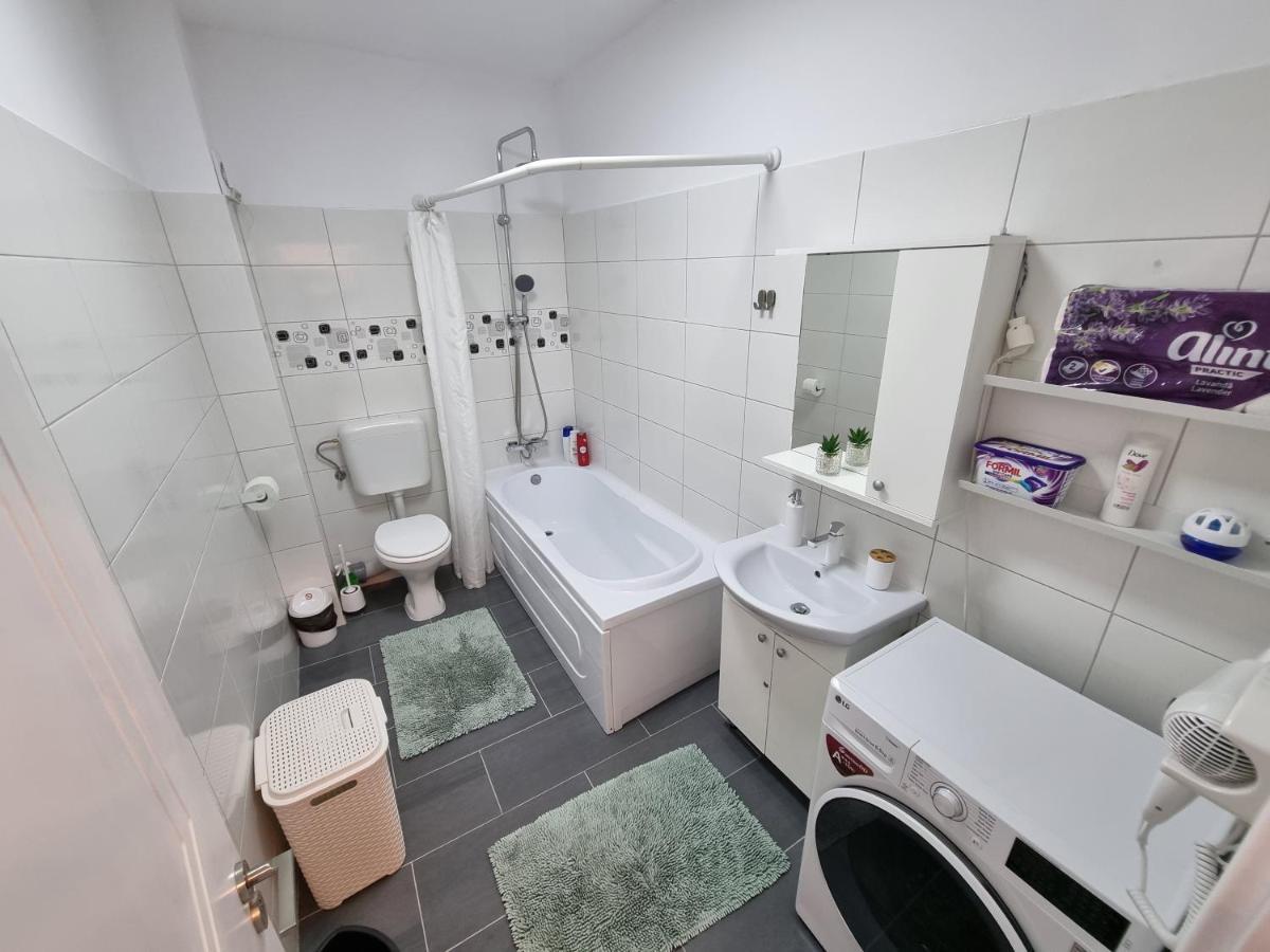 25 Luxury Apartament บูคาเรสต์ ภายนอก รูปภาพ