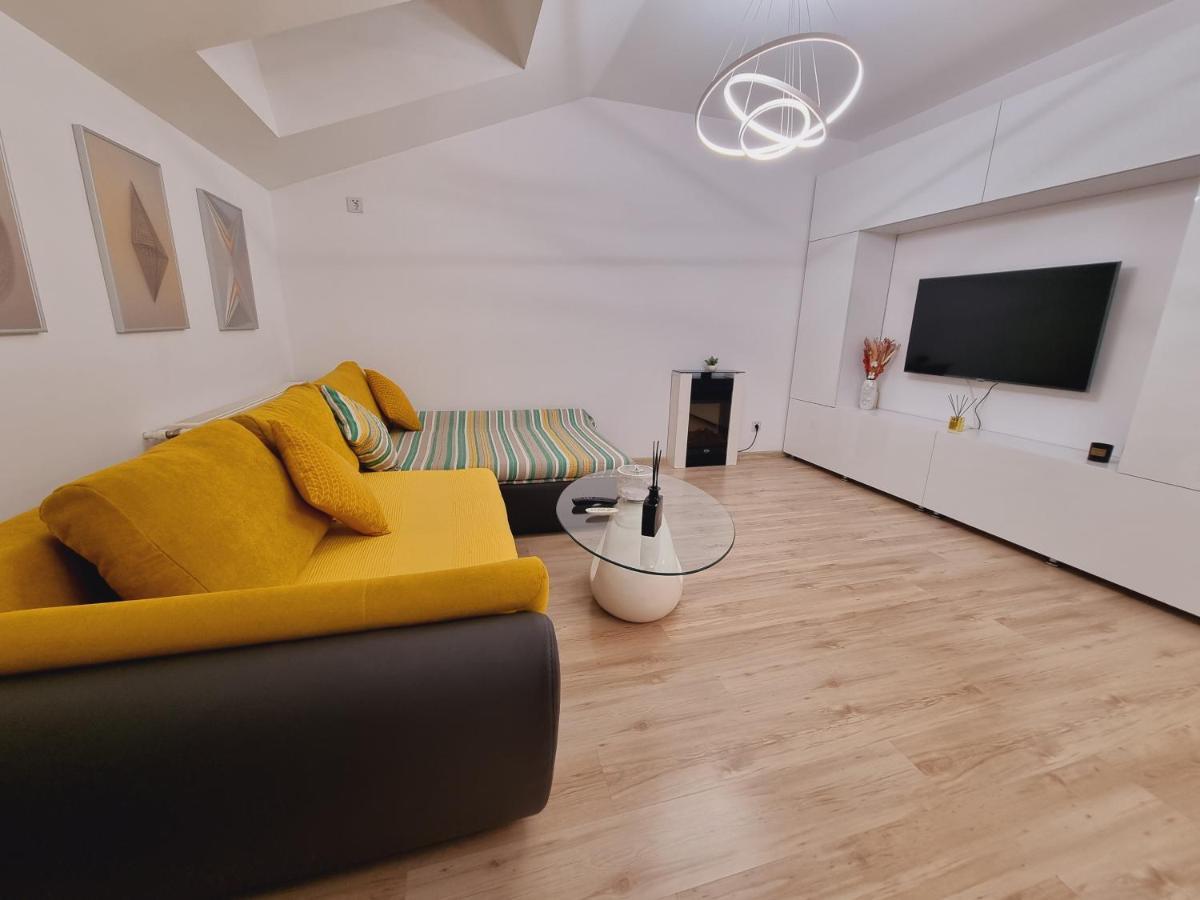 25 Luxury Apartament บูคาเรสต์ ภายนอก รูปภาพ